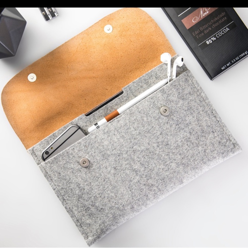 CitySheep felted merino wool and leather iPad carrying case made in Lithuania